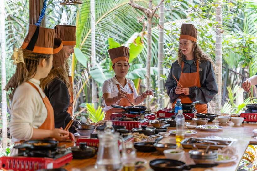 Mad Monkey Hoi An Cooking Class & Bamboo Boats - A Short Day With a Clear Mission: Eat Better in Hoi An