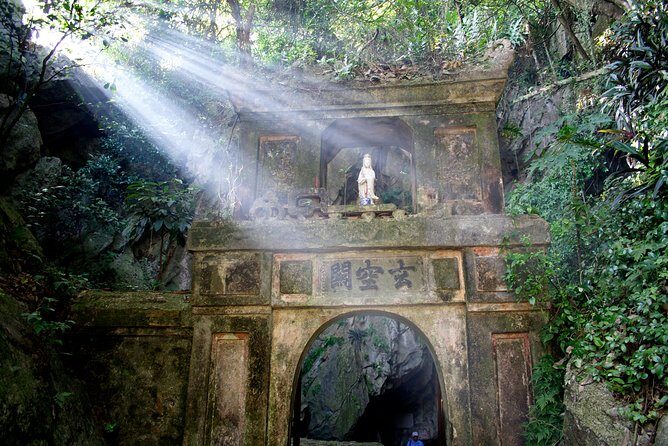 Marble Mountain and Linh Ung Pagoda Half Day from Hoi An/ Da Nang - What to wear and how to handle the rocky parts