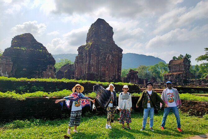 My Son Sanctuary Luxury Trip from Hoi An - Group size and guide style: why names like Luan and Tony matter
