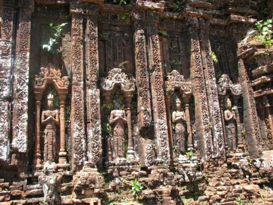 My Son Sanctuary Morning Tour w Thu Bon River Cruise & Lunch - Lunch With a Local Family: Rib Rice and a Softer Landing