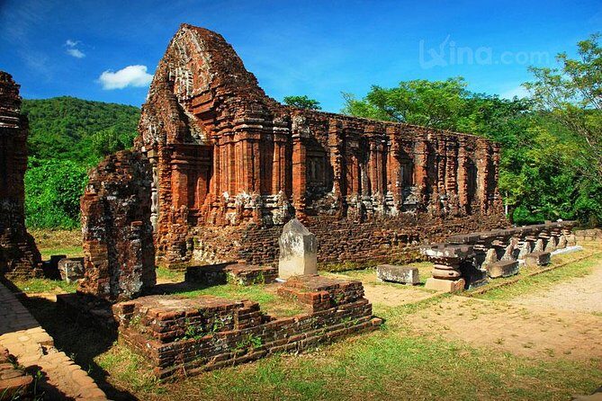My Son Sanctuary Private Tour - Cham Dance Show: Art That Explains Daily Life