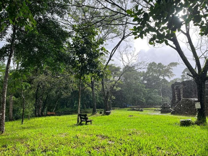 MY SON SANCTUARY - RICE PAPER MAKING DELUXE TOUR FROM DANANG - The Vietnamese meal: included, practical, and timed to keep you going