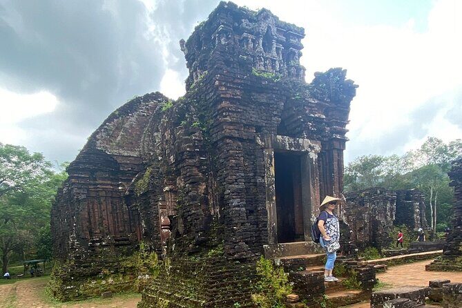 My Son Sanctuary Small-Group Trip From Hoi An - The My Son walk: guided temple viewing plus a clear performance plan