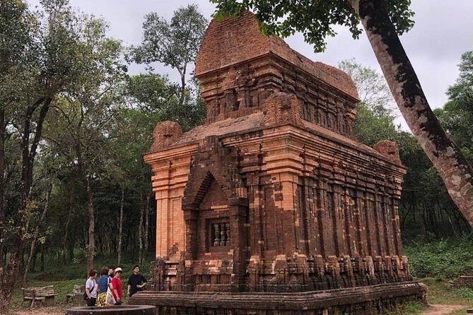 My Son Sunset Trip with Banh Mi and Cruise from Hoi An/ Da Nang - Group size: small enough for questions, not so small it feels awkward