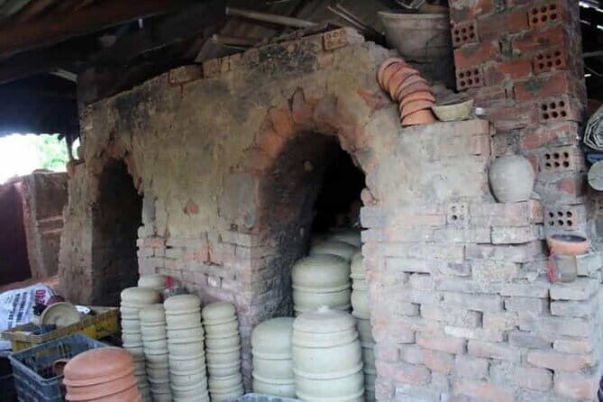 Pottery Making with the Locals in Thanh Ha Village - The step-by-step class: clay to paint in about 20 minutes