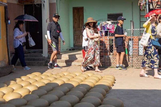 Pottery Making with the Locals in Thanh Ha Village - Visiting the Xuan My Communal House and Nam Dieu Temple