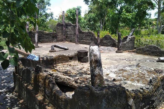 Private Day Trip To Visit MY LAI MASSACRE from Hoi an or Da Nang City - Stop 1: Son My Memorial (your first hour of context)