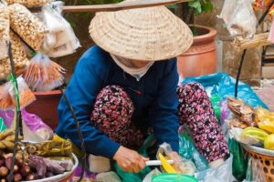 PRIVATE Hoi An Ancient Town - Night Market Street Food By Night - Street food tastings: what you’ll actually eat