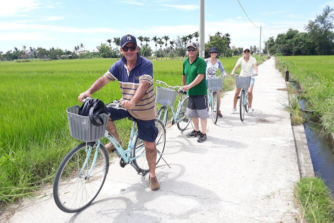 Private Hoi An Countryside: Biking, Basket boat, buffalo, foods - Biking from Cam Thanh toward Tra Que Villas: countryside pace, real roads