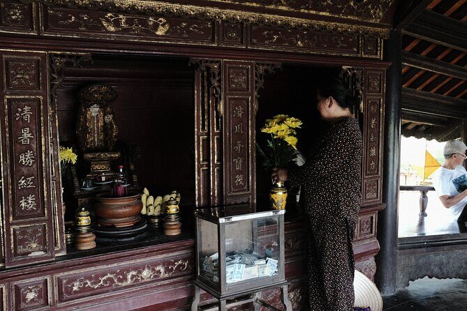 Private Hoi An or Da Nang to Hue By Motorbike via Hai Van Pass - Lang Co beach time: fuel up without turning lunch into a hassle