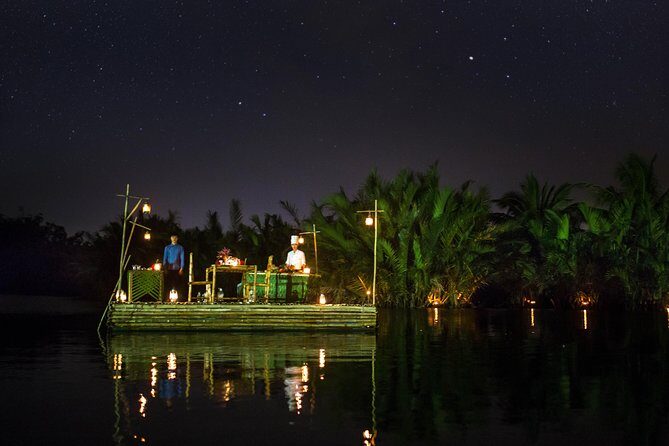 Romantic Dinning On The Bamboo Raft - The BBQ dinner: what’s included and why it works on board