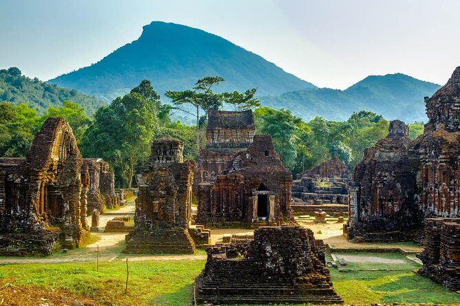 Small Group - My Son Sanctuary Tour From Hoi An - Group Size and the Guide Factor: The Real Secret to Enjoying This Day