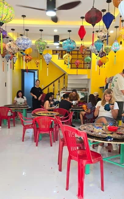 The Lantern Lady: Traditional Lantern Class in Old Town - The Quiet Part: Why This Class Feels Relaxing (Even in a Busy Old Town)