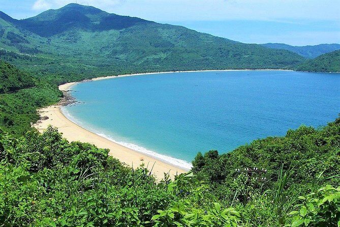 Top Gear Hai Van Pass between Hoi An or Da Nang to Hue - Lang Co Beach: swim, lunch, and a reset from the road