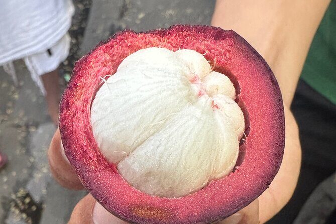 Vegan Food Tour - Untold Stories of Hoi An - Old bakery and market lanes: how the tour reveals Hoi An’s vegan options